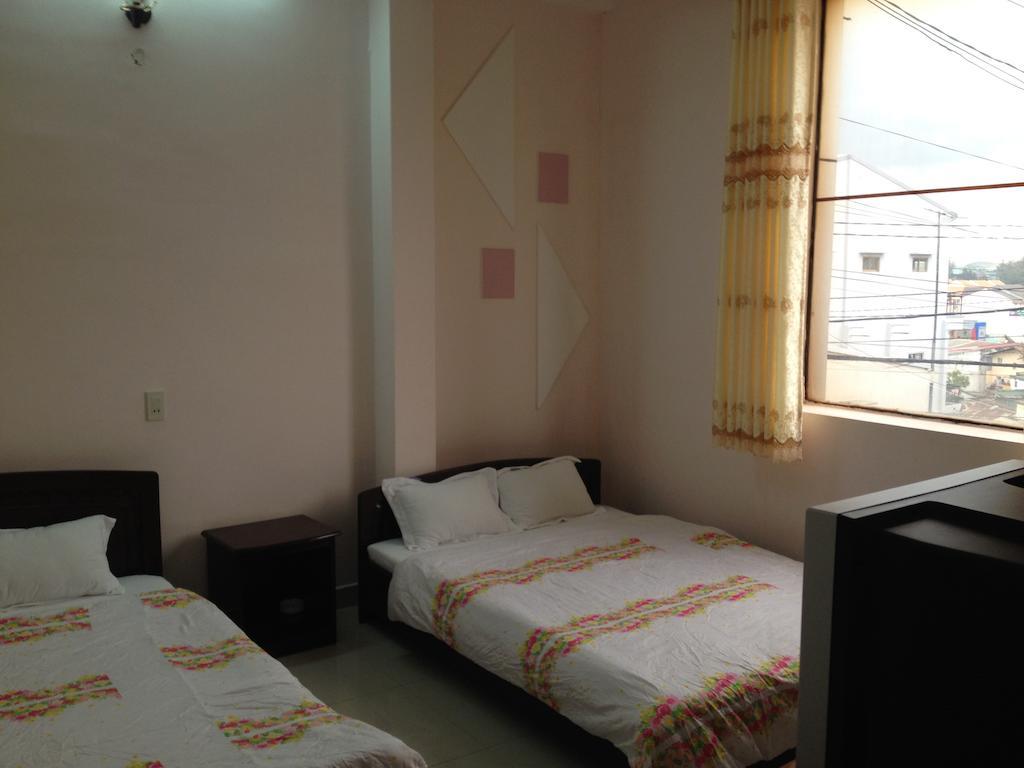 Cam Tu Cau Hotel Da Lat Room photo